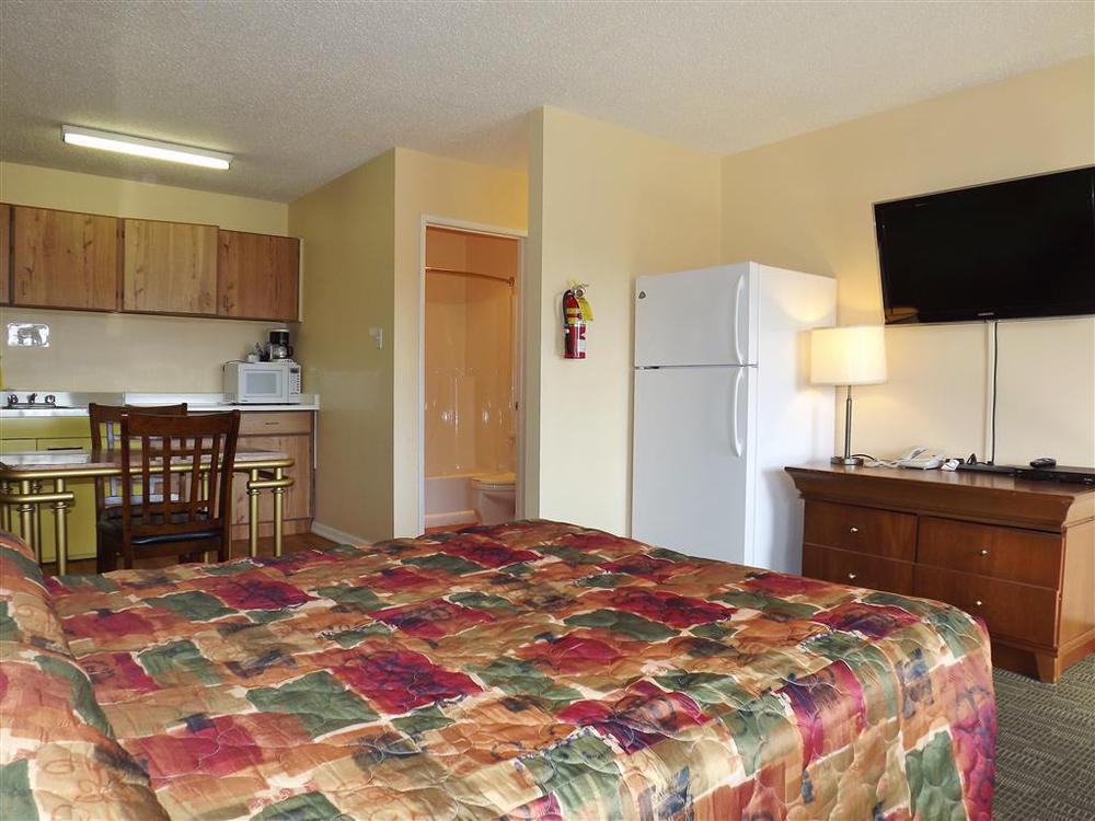 Canadas Best Value Inn Вайткорт Номер фото