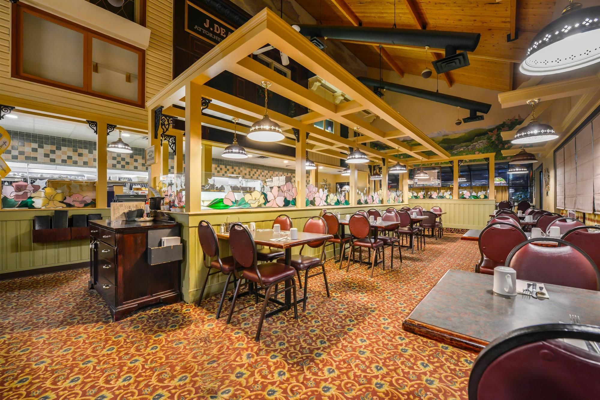 Canadas Best Value Inn Вайткорт Екстер'єр фото